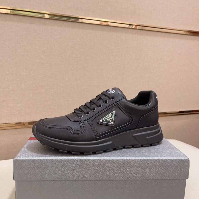 Pra*a casual shoes